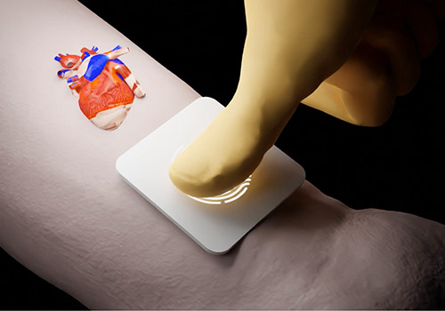 London Design Winner - Nada Al-Abbass, the CEO of MP.3Spots Studio - 3D Heart Scanner Sticker