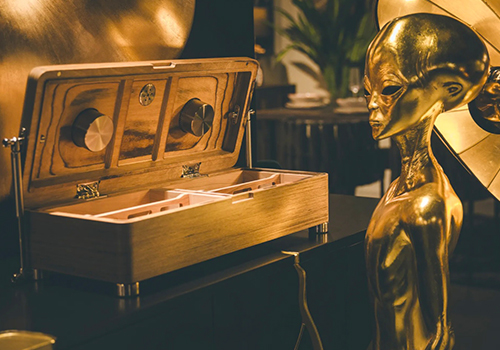 London Design Awards - GRAND SOLLOSHI HUMIDOR by SOLLOSHI