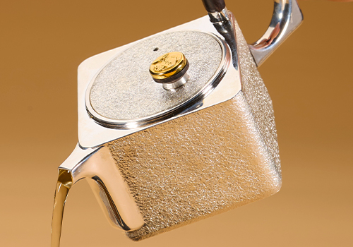 London Design Winner - Fujian White Master Tea Co., Ltd. - Master Tea Silver Teapot 
