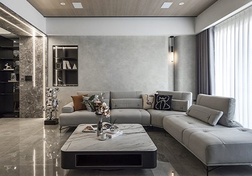 London Design Winner - company -  Colorless Luxury Fashion