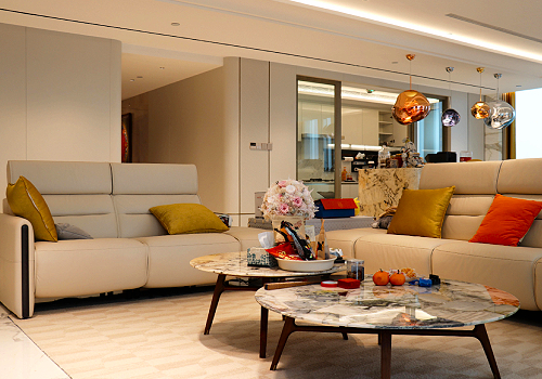 London Design Winner - Shanghai Qingsong Tuo Decoration Engineering Center - Follow the wood