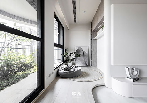 London Design Awards - Frozen Moon