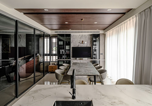 London Design Winner - Compass Interior decoration design - Symphony of Materials – A Modern Family Home in Harmony