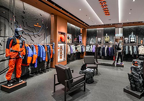 London Design Awards - Mammut V5 Skyline Store