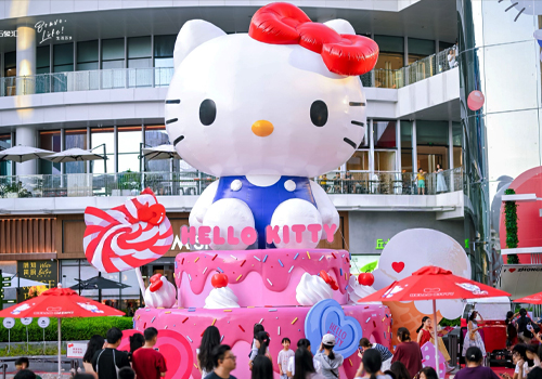 London Design Winner - Company - HELLO KITTY SWEET TOWN
