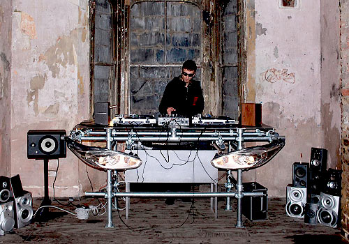 London Design Winner -  University of the Arts London - DRIFT : Cultural Interface