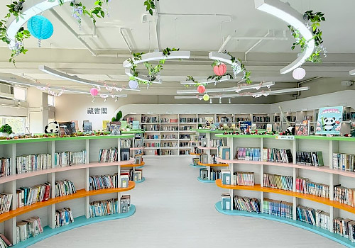 London Design Winner - HKTA The Yuen Yuen Institute No.2 Secondary School  - 'YY2 Library - Library of Vitality and Hybridity'