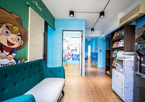 London Design Winner - HUI HONG INTERIOR DESIGN ENGINEERING CO.,LTD - Chromatic Canvas