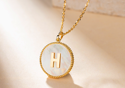 London Design Winner - Shenzhen Heyue Jewelry Co., Ltd - LEAN IN COIN