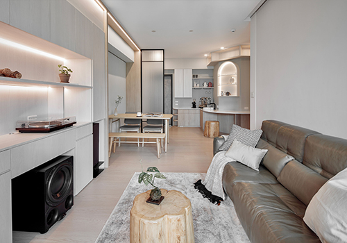 London Design Winner - Royal Interior Design and Construction Engineering Co., Ltd. - Steep Light